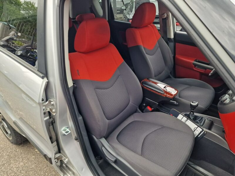 Kia Soul 1.6 Benzyna 126 KM, Klimatyzacja, Alufelgi 18", USB, AUX, Isofix I (2009-2014)