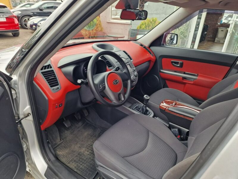 Kia Soul 1.6 Benzyna 126 KM, Klimatyzacja, Alufelgi 18", USB, AUX, Isofix I (2009-2014)