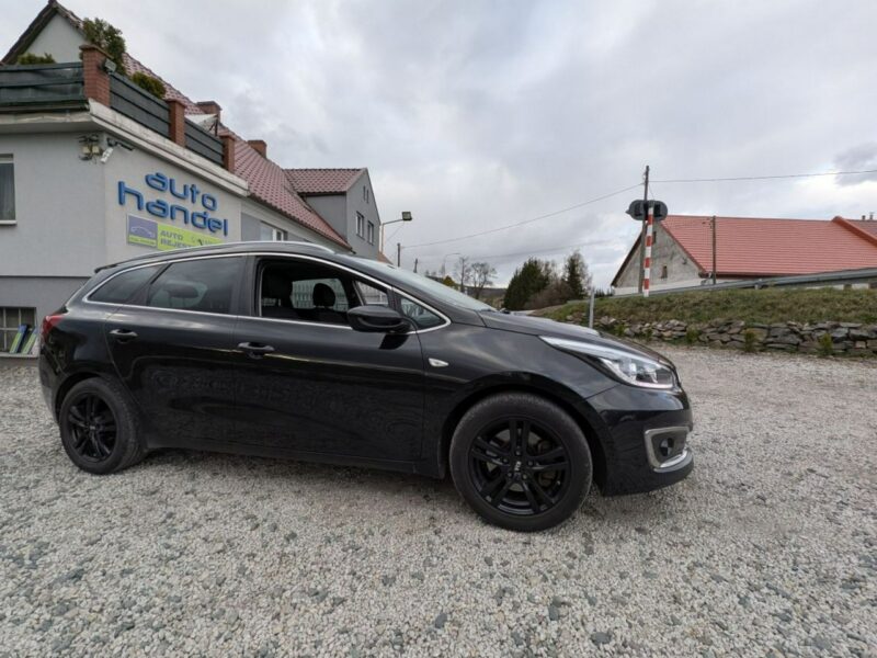 Kia Cee'd Kamera cofania II (2012-)