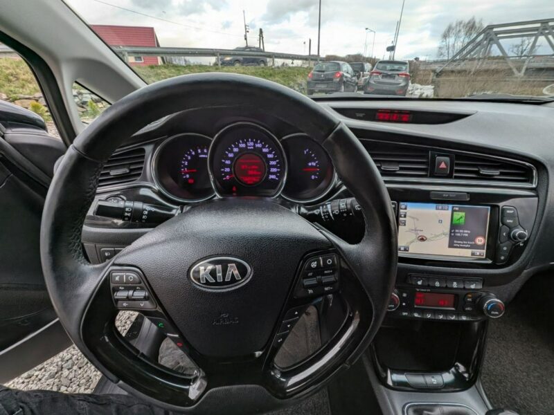 Kia Cee'd Kamera cofania II (2012-)