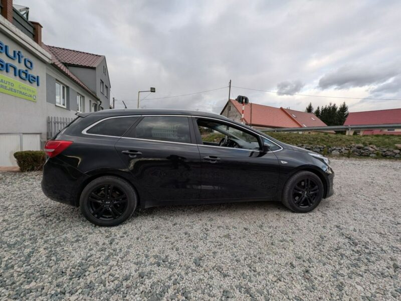 Kia Cee'd Kamera cofania II (2012-)