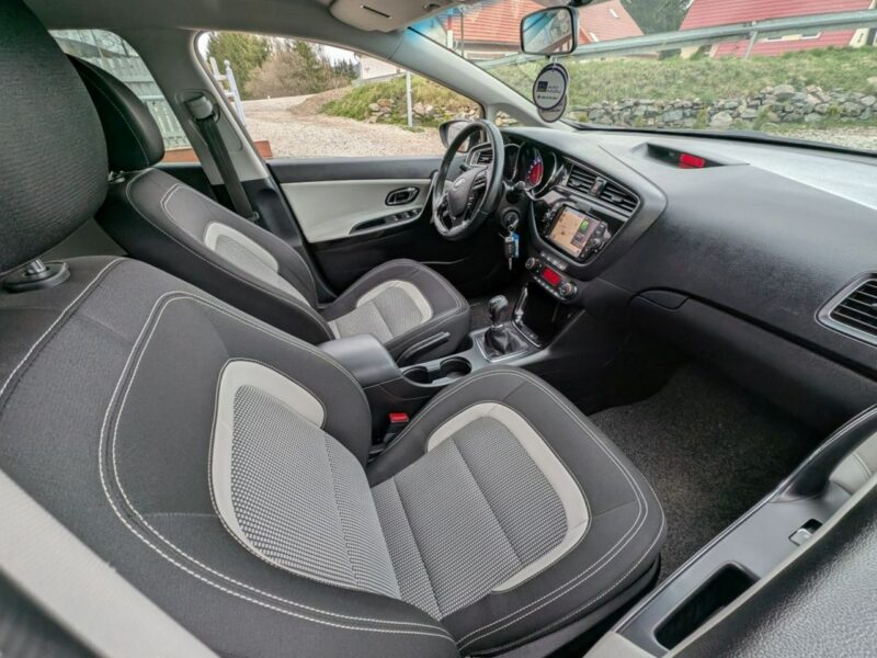 Kia Cee'd Kamera cofania II (2012-)