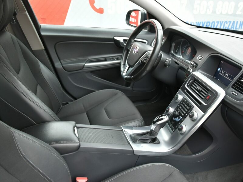 Volvo V60 D3 2.0 150KM Automat 2017r. LED NAVi Skóra Gwarancja BEZWYPADEK I (2010-2018)