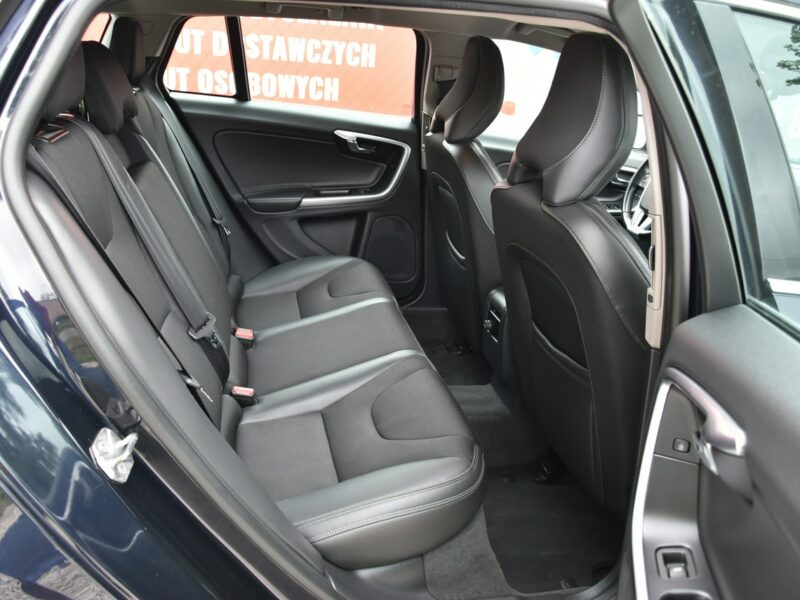 Volvo V60 D3 2.0 150KM Automat 2017r. LED NAVi Skóra Gwarancja BEZWYPADEK I (2010-2018)