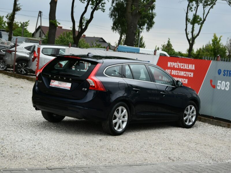 Volvo V60 D3 2.0 150KM Automat 2017r. LED NAVi Skóra Gwarancja BEZWYPADEK I (2010-2018)