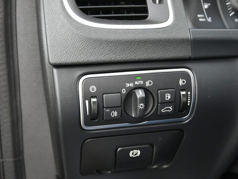 Volvo V60 D3 2.0 150KM Automat 2017r. LED NAVi Skóra Gwarancja BEZWYPADEK I (2010-2018)