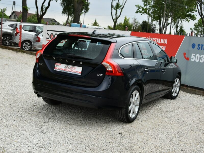 Volvo V60 D3 2.0 150KM Automat 2017r. LED Skóra Gwarancja BEZWYPADEK Rezerwacja I (2010-2018)