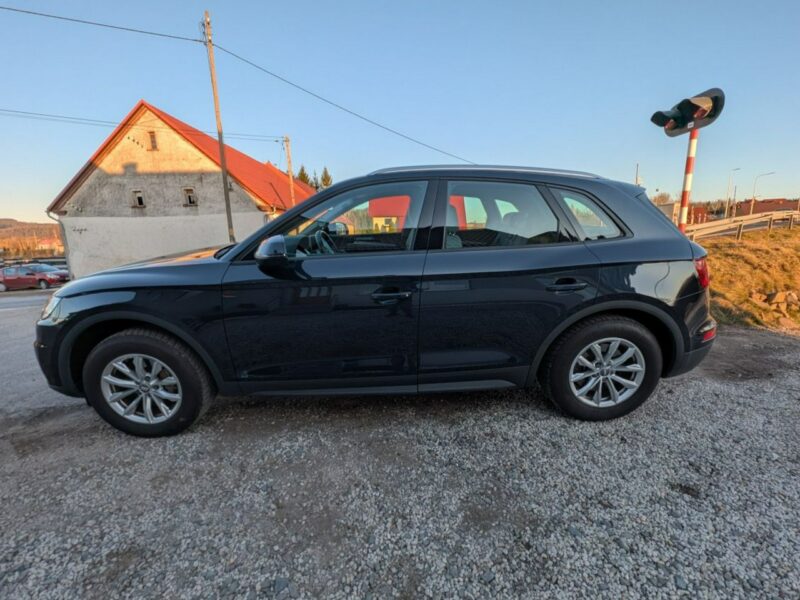 Audi Q5 Roczna Gwarancja, KAMERA COFANIA FY (2017-)