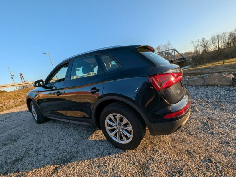 Audi Q5 Roczna Gwarancja, KAMERA COFANIA FY (2017-)