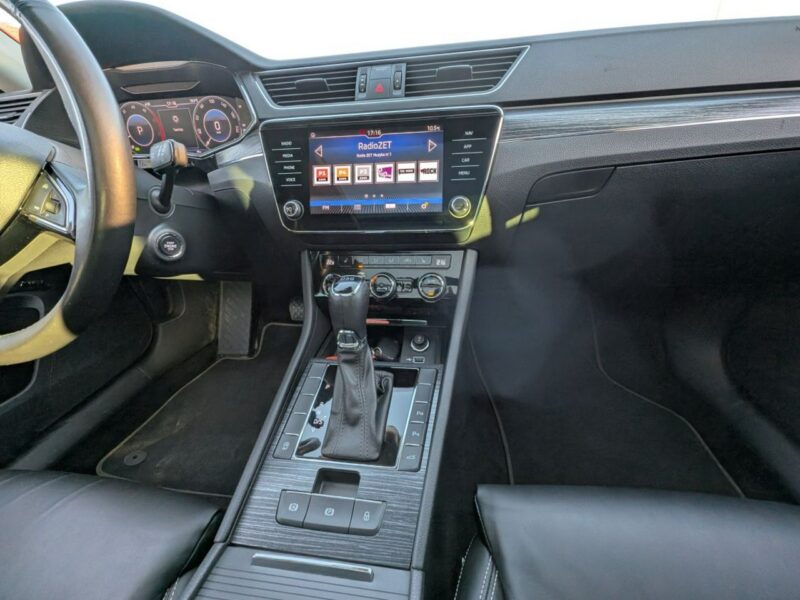 Škoda Superb Roczna Gwarancja, Kamera cofania III (2015-2023)