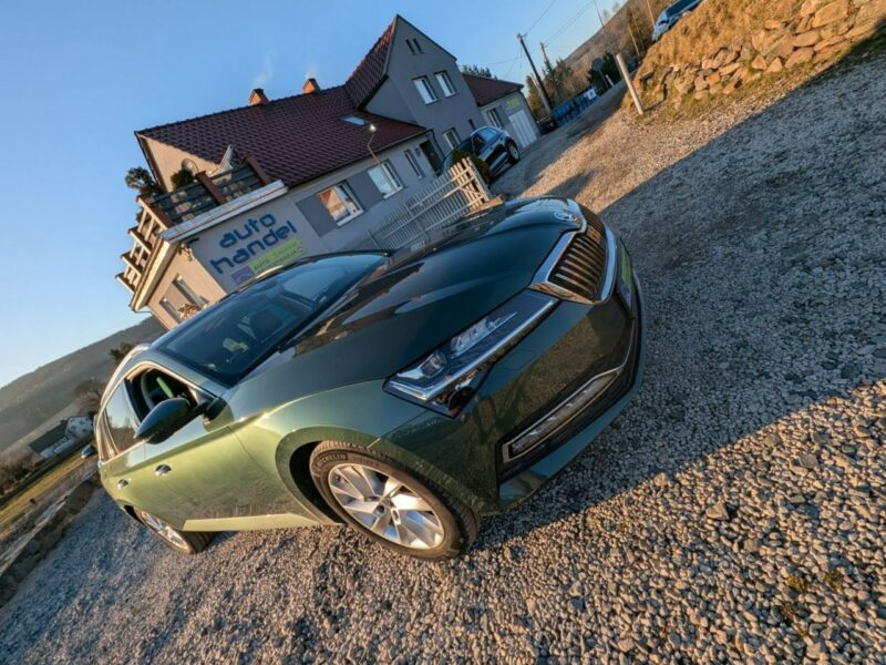 Škoda Superb Roczna Gwarancja, Kamera cofania III (2015-2023)