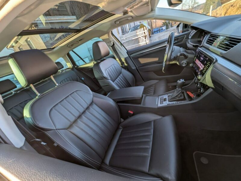 Škoda Superb Roczna Gwarancja, Kamera cofania III (2015-2023)