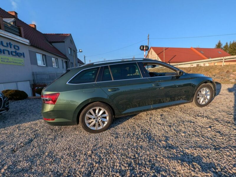 Škoda Superb Roczna Gwarancja, Kamera cofania III (2015-2023)