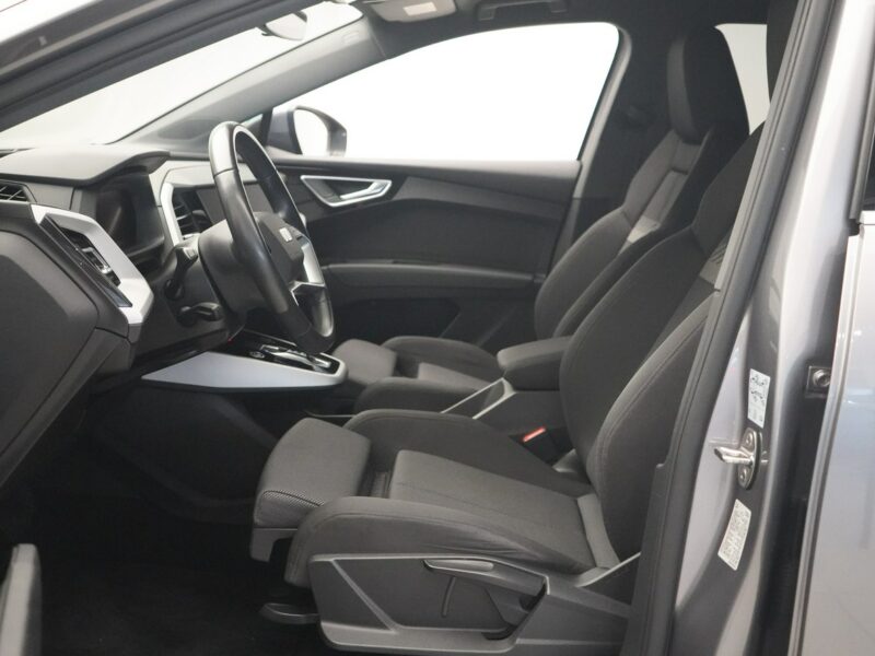 Audi Q4 e-tron 50 299KM Quattro S-line LED
