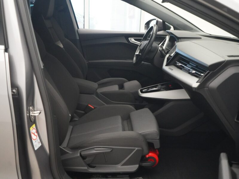 Audi Q4 e-tron 50 299KM Quattro S-line LED