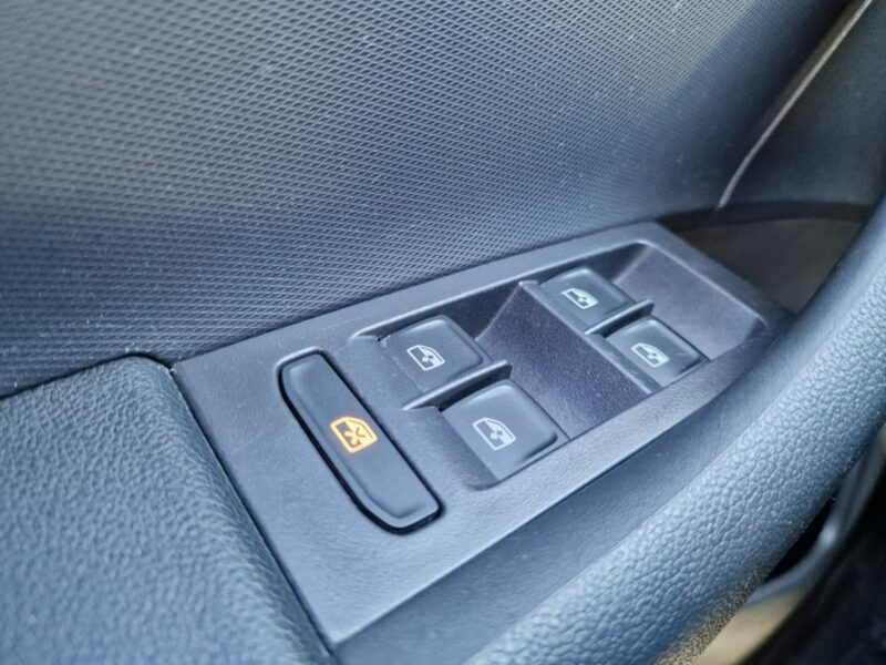 Škoda RAPID 1.4 TDI 90 KM, Navi, Bluetooth, Klimatyzacja, Tempomat, Isofix,
