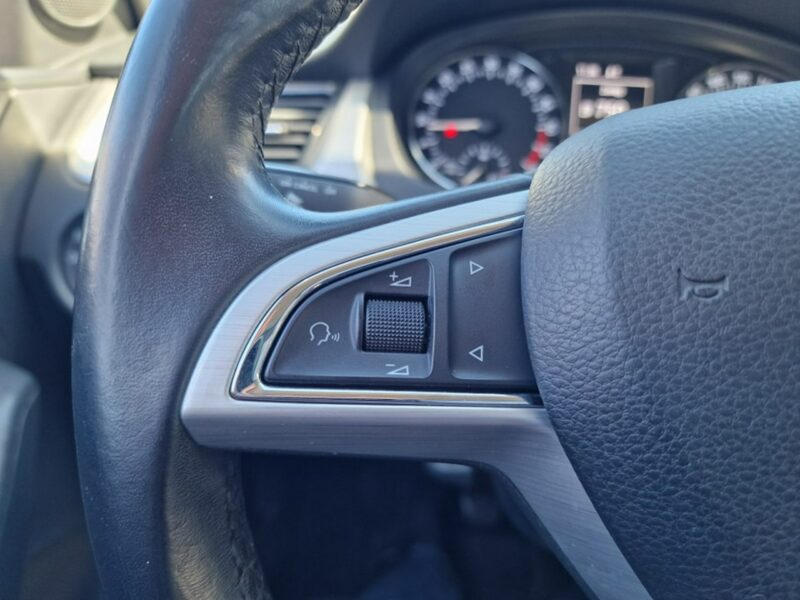 Škoda RAPID 1.4 TDI 90 KM, Navi, Bluetooth, Klimatyzacja, Tempomat, Isofix,