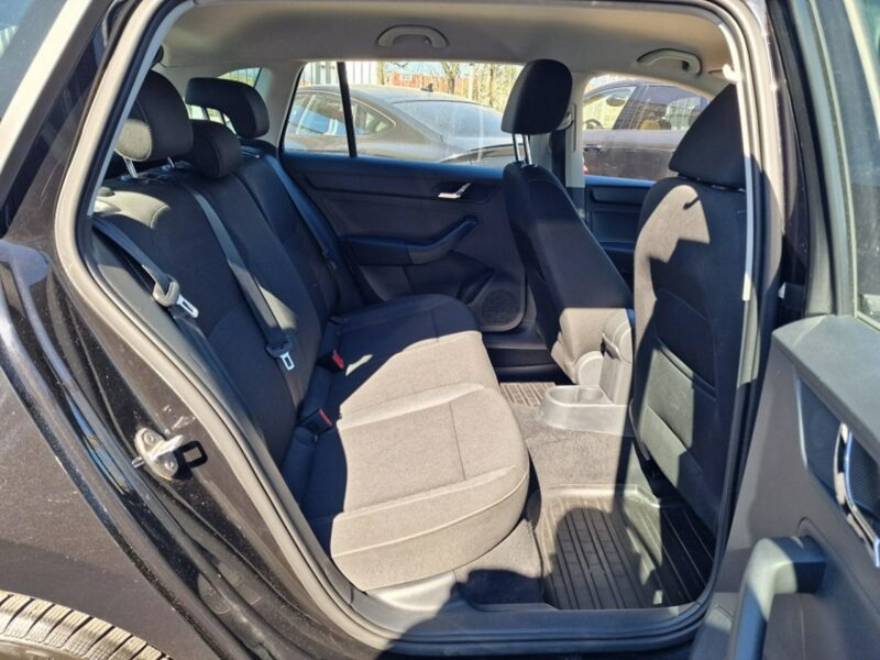 Škoda RAPID 1.4 TDI 90 KM, Navi, Bluetooth, Klimatyzacja, Tempomat, Isofix,
