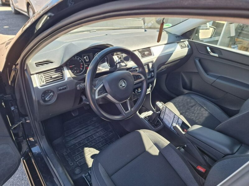 Škoda RAPID 1.4 TDI 90 KM, Navi, Bluetooth, Klimatyzacja, Tempomat, Isofix,