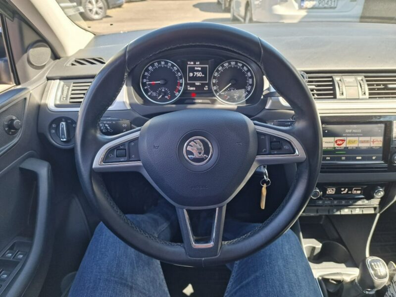 Škoda RAPID 1.4 TDI 90 KM, Navi, Bluetooth, Klimatyzacja, Tempomat, Isofix,