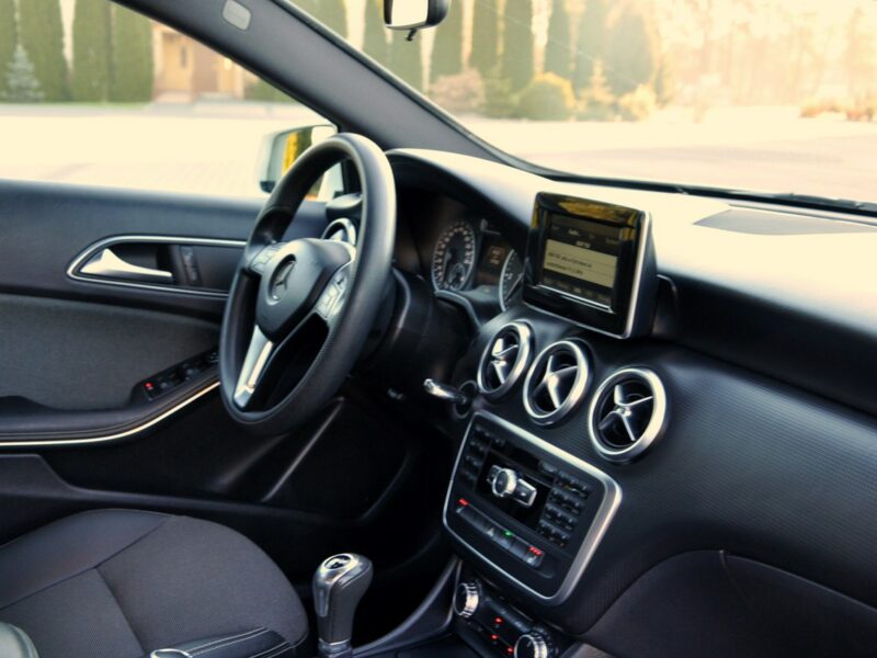 Mercedes A 180 1.5CDI(109KM)*Radar*Duża Navi*Skóry*Grzane Fotele*I Wł*Alu16"ASO W176 (2012-)