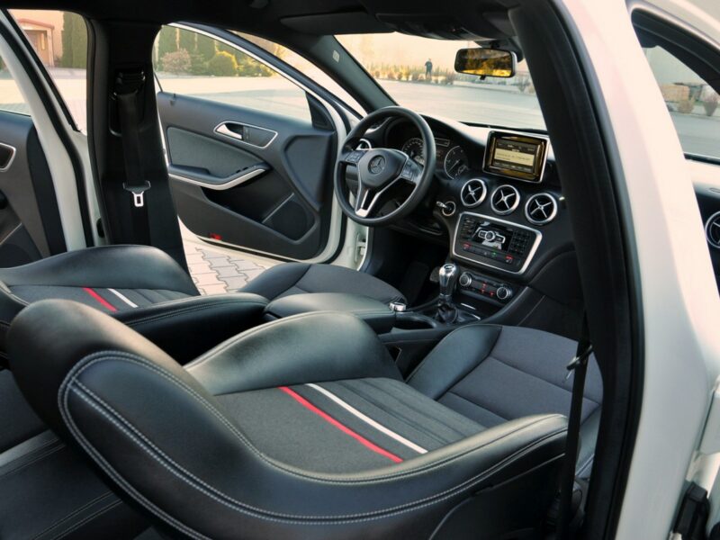Mercedes A 180 1.5CDI(109KM)*Radar*Duża Navi*Skóry*Grzane Fotele*I Wł*Alu16"ASO W176 (2012-)