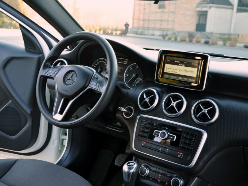 Mercedes A 180 1.5CDI(109KM)*Radar*Duża Navi*Skóry*Grzane Fotele*I Wł*Alu16"ASO W176 (2012-)
