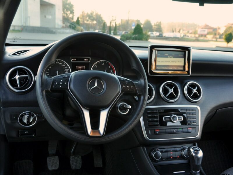Mercedes A 180 1.5CDI(109KM)*Radar*Duża Navi*Skóry*Grzane Fotele*I Wł*Alu16"ASO W176 (2012-)