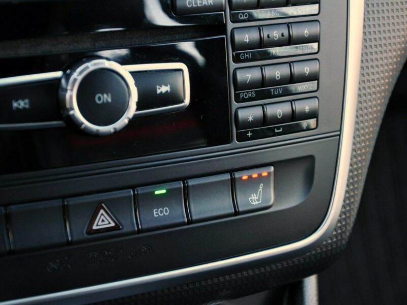 Mercedes A 180 1.5CDI(109KM)*Radar*Duża Navi*Skóry*Grzane Fotele*I Wł*Alu16"ASO W176 (2012-)