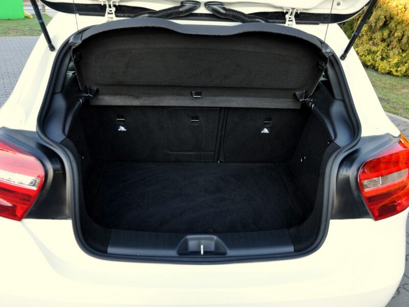 Mercedes A 180 1.5CDI(109KM)*Radar*Duża Navi*Skóry*Grzane Fotele*I Wł*Alu16"ASO W176 (2012-)