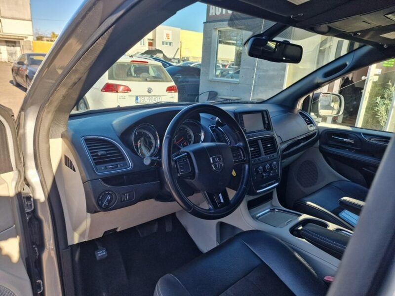 Dodge Grand Caravan 3.6 Benzyna 293 KM, Automat, Kamera Cofania, Bluetooth, Alu, Alkantara V (2007-)