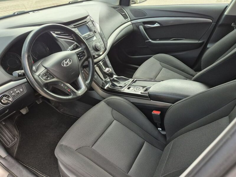 Hyundai i40 LIFT 1.6 GDI * GWARANCJA * kombi * serwisowany * manual * warszawa