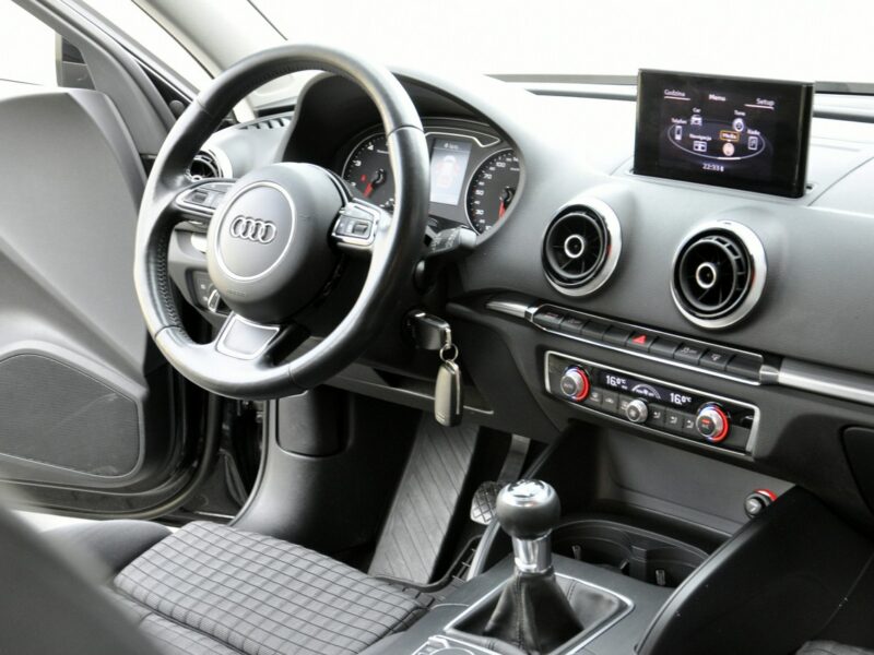 Audi A3 1,4T 140KM Sportback/Navi/Parktronic/Alu/S-line 8V (2012-)