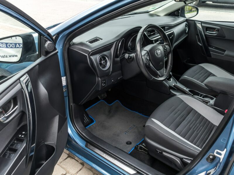 Toyota Auris 1.8_Hybryda_99KM_141 tyś. km II (2012-)