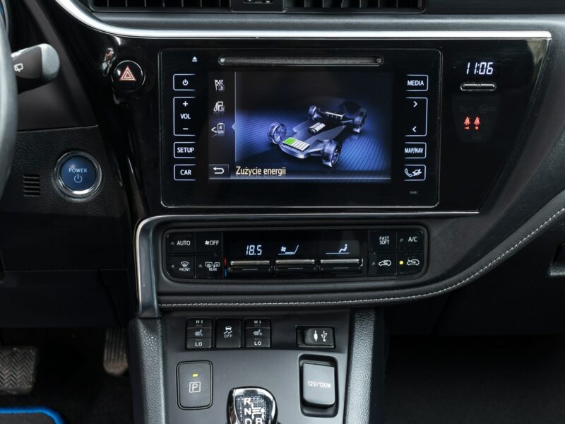 Toyota Auris 1.8_Hybryda_99KM_141 tyś. km II (2012-)