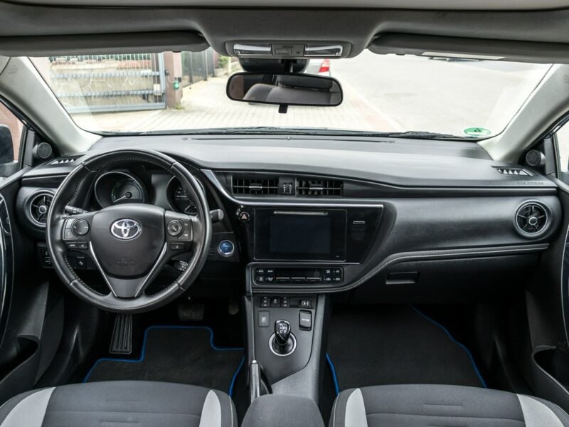 Toyota Auris 1.8_Hybryda_99KM_141 tyś. km II (2012-)