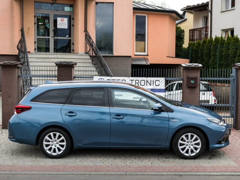 Toyota Auris 1.8_Hybryda_99KM_141 tyś. km II (2012-)