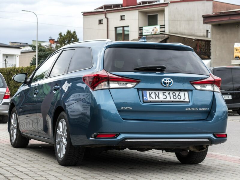 Toyota Auris 1.8_Hybryda_99KM_141 tyś. km II (2012-)