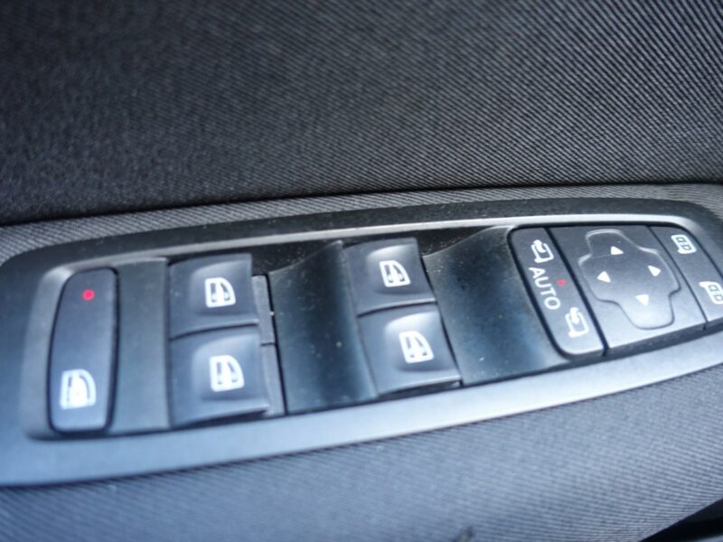 Renault Megane * Fv 23%* Automat EDC * Org. Lakier - Bezwypadkowy * Pełny Serwis * IV (2016-)