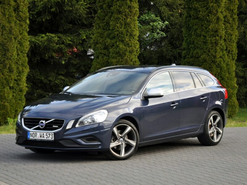 Volvo V60 1.6i(180KM)*R-Design*Xenon*Led*Skóry*Klimatronik*I Wł*Reling*Alu18"ASO I (2010-2018)