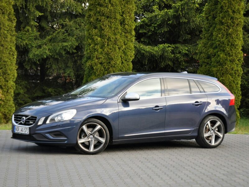 Volvo V60 1.6i(180KM)*R-Design*Xenon*Led*Skóry*Klimatronik*I Wł*Reling*Alu18"ASO I (2010-2018)