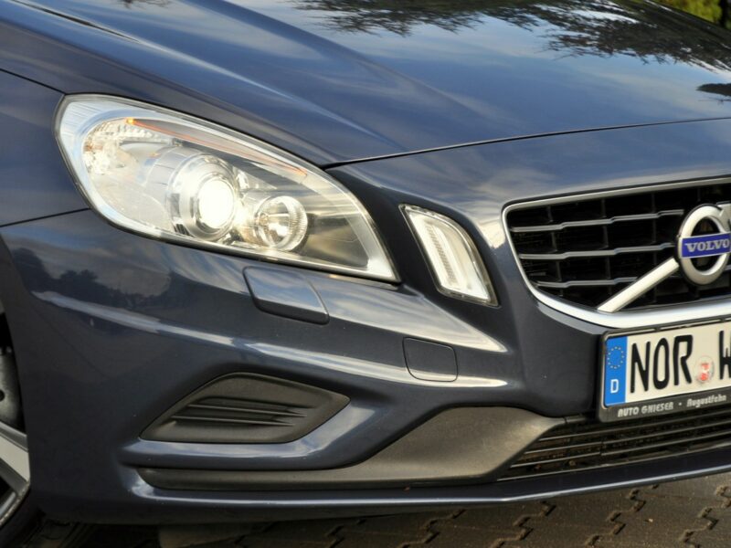 Volvo V60 1.6i(180KM)*R-Design*Xenon*Led*Skóry*Klimatronik*I Wł*Reling*Alu18"ASO I (2010-2018)