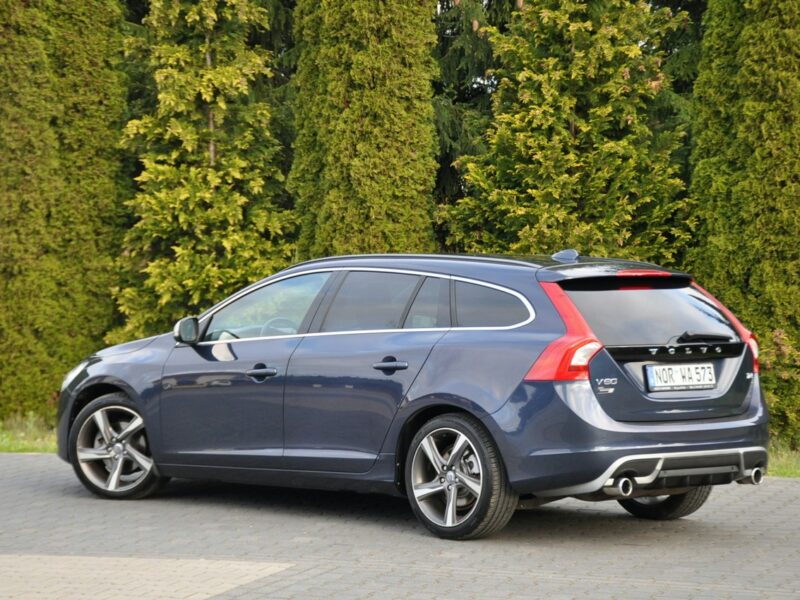 Volvo V60 1.6i(180KM)*R-Design*Xenon*Led*Skóry*Klimatronik*I Wł*Reling*Alu18"ASO I (2010-2018)