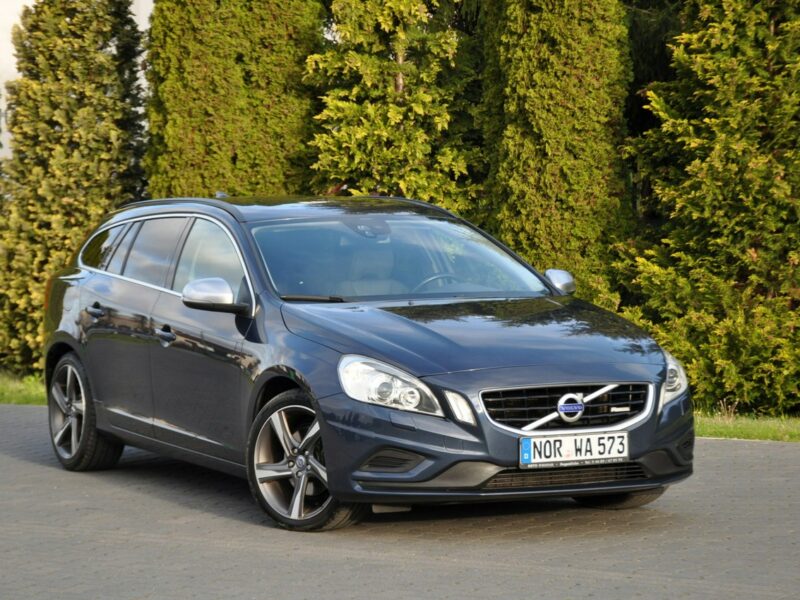 Volvo V60 1.6i(180KM)*R-Design*Xenon*Led*Skóry*Klimatronik*I Wł*Reling*Alu18"ASO I (2010-2018)