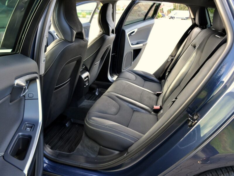 Volvo V60 1.6i(180KM)*R-Design*Xenon*Led*Skóry*Klimatronik*I Wł*Reling*Alu18"ASO I (2010-2018)