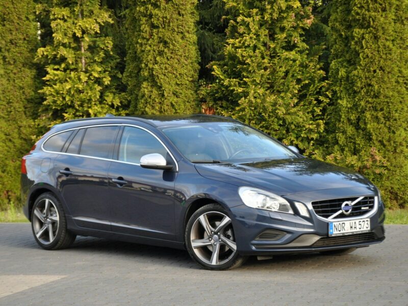 Volvo V60 1.6i(180KM)*R-Design*Xenon*Led*Skóry*Klimatronik*I Wł*Reling*Alu18"ASO I (2010-2018)