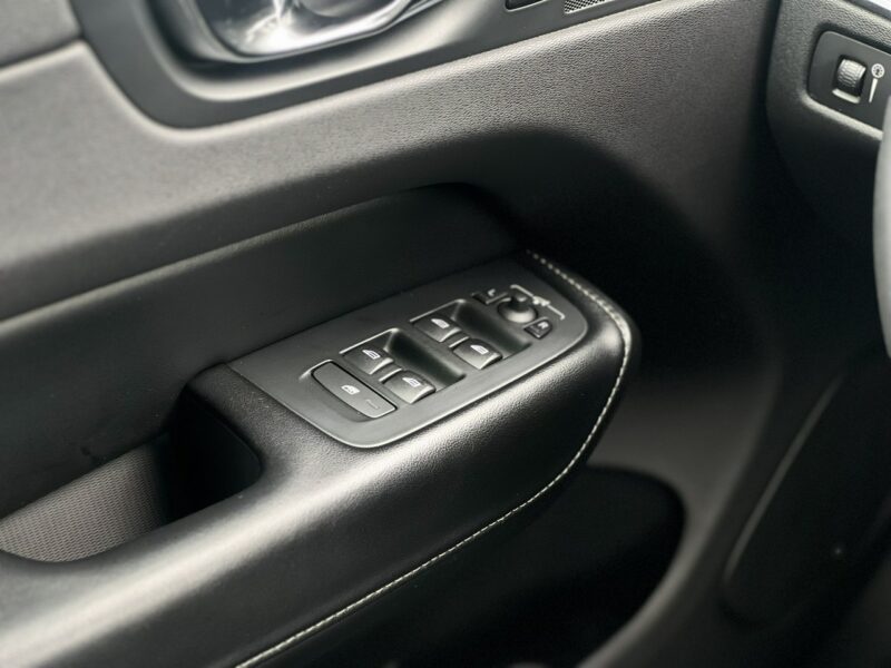Volvo XC 60 Salon Polska Poleasingowy I właściciel Serwis ASO Bezwypadkowy II (2017-)