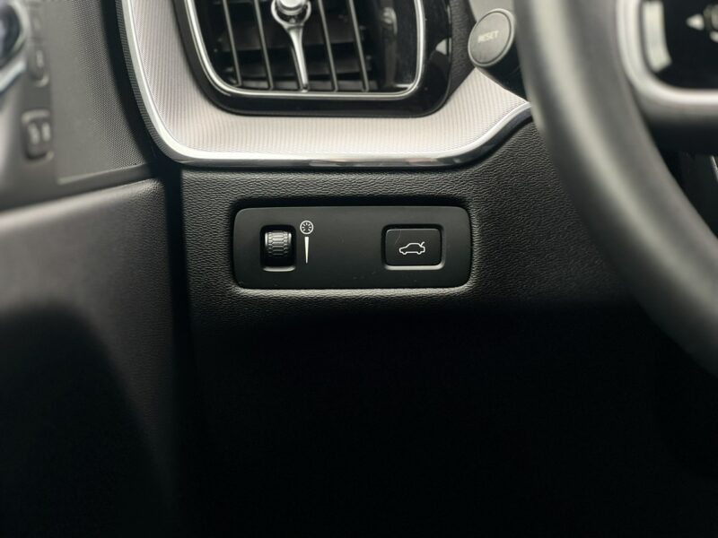 Volvo XC 60 Salon Polska Poleasingowy I właściciel Serwis ASO Bezwypadkowy II (2017-)