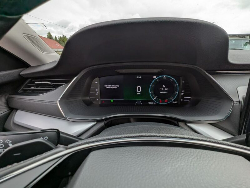 Škoda Octavia Oświetlenie ambiente, Roczna Gwarancja IV (2020-)
