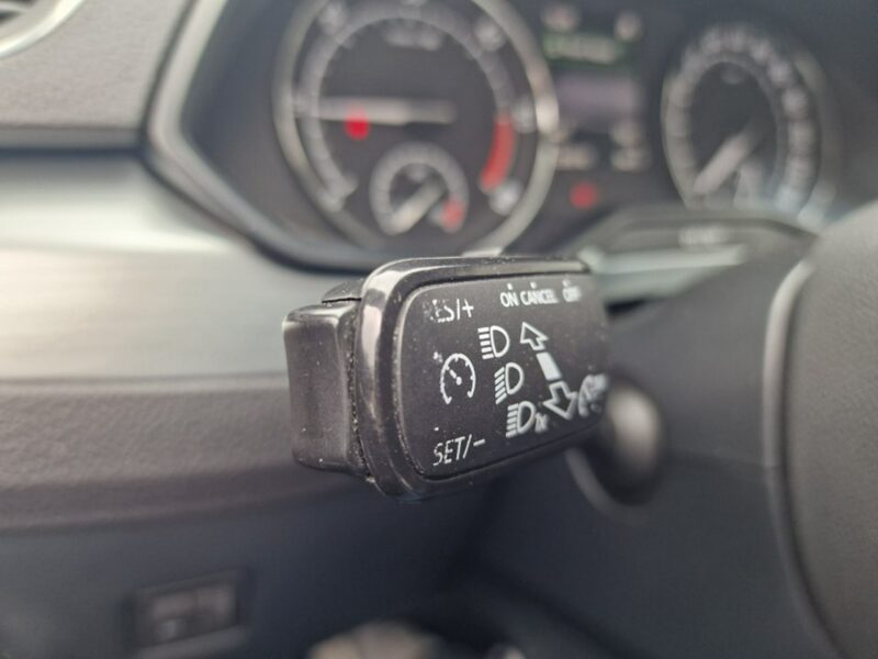 Škoda Superb 2.0 TDI 190 KM, Klimatyzacja, Alufelgi, Grzane Fotele, Bluetooth, NAVI III (2015-2023)